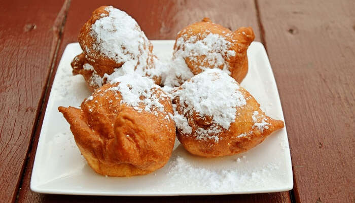 Frittelle, Carnival food of Venice