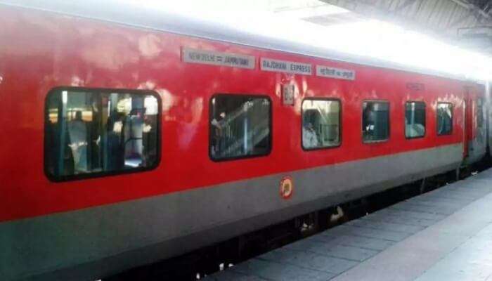 Jammu Rajdhani is the best  for travell