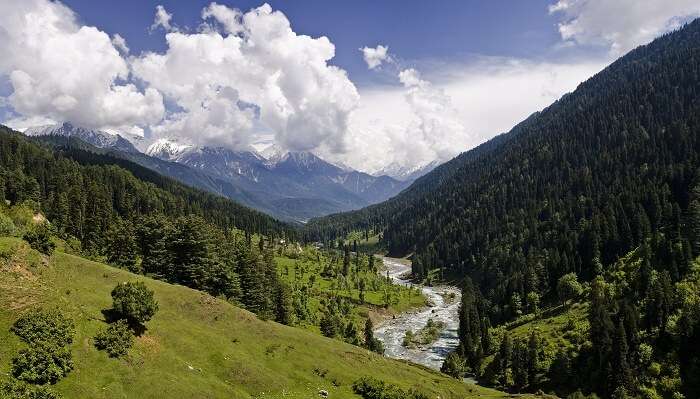 Kashmir - Wondering why Kashmir is called Heaven on Earth?