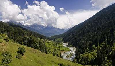Wondering Why Kashmir Is Called Heaven On Earth?