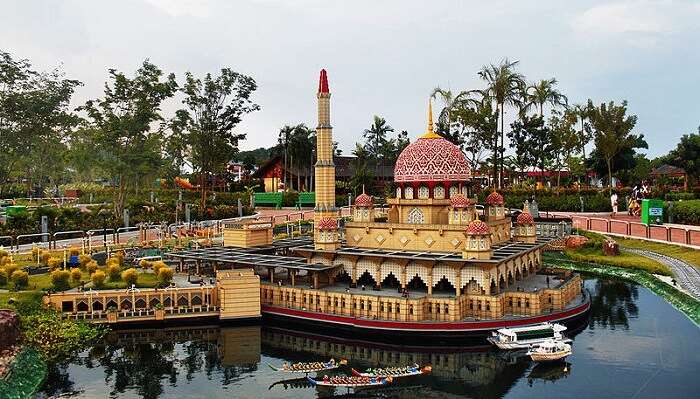 Embark on religious short trips from Singapore to Johor Bahru.