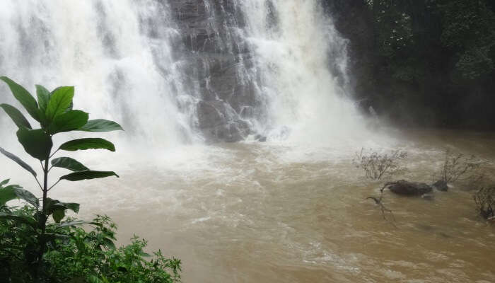 Kalahatty Falls