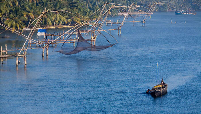 Kumarakom fishing is one of the things to do in Kerala