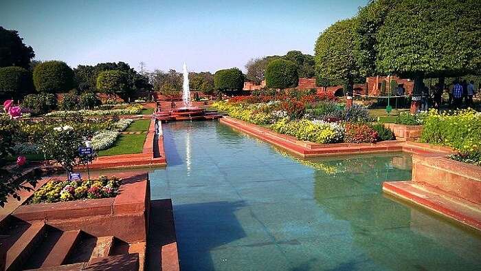 Mughal gardens in kashmir