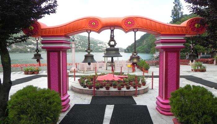 this is temple of naina devi in nainital