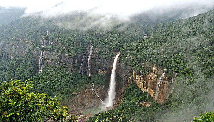 Nohkalikai Falls