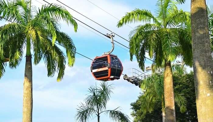 Ride In The Singapore Cable Car