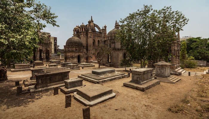 View of Surat monument