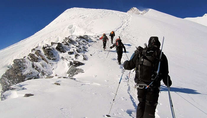 Tips To Keep In Mind For Mountaineering In India