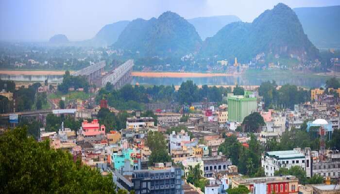 A captivating view of Vijayawada in Andhra Pradesh, a perfect blend of modernity and historicity