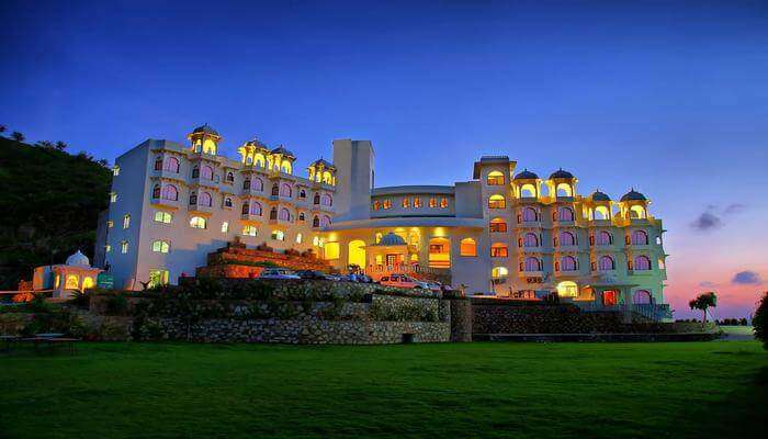 About Hotel Bhairavgarh Palace