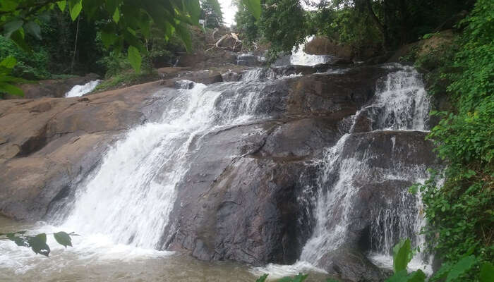 Aruvikkuzhi waterfalls