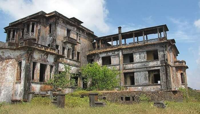 A mesmerising view of Bokor Hill Station 