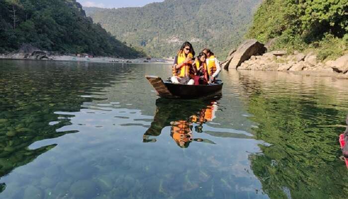 took a boat ride on the dawki river