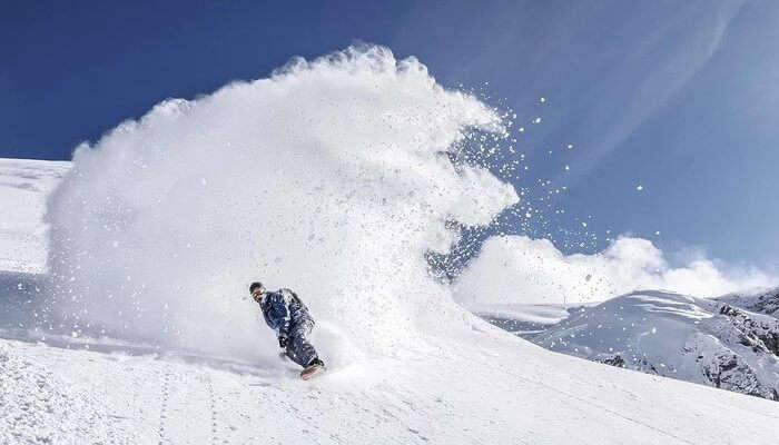  Enjoy Skiing And Snowboarding!