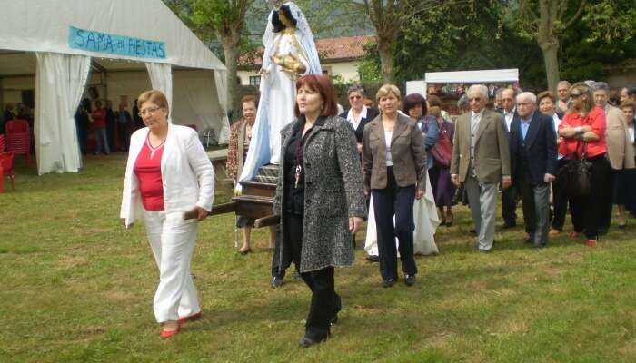 Grand processions are seen on the streets