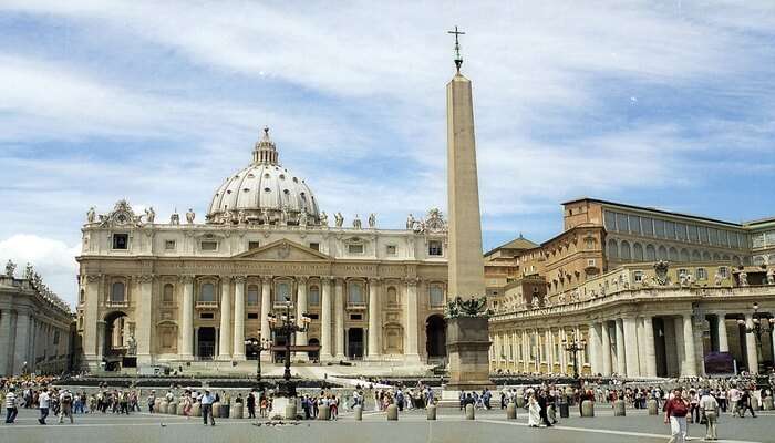 Hang Around Saint Peter’s Square