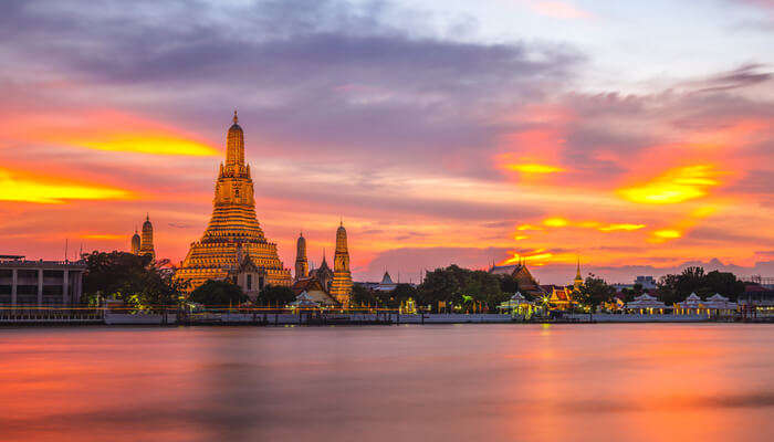 Wat Arun (Temple of Dawn)