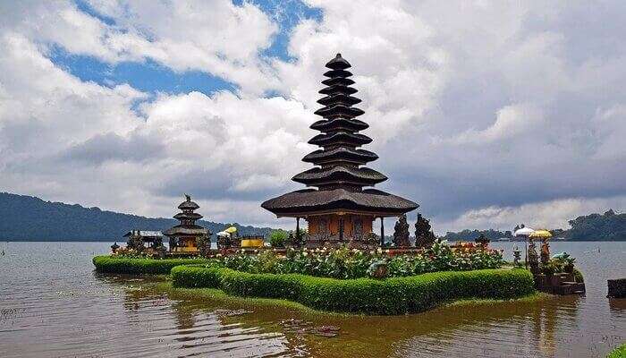 bali tourism in october