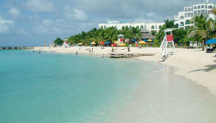 Doctor's Cave Beach