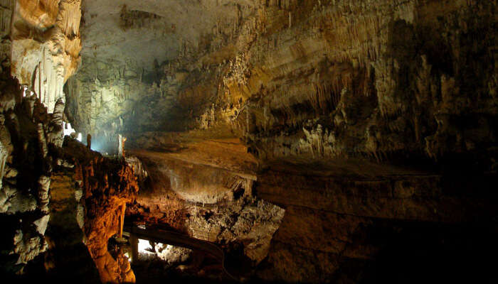 Jeita Grotto: Enjoy The Underground World