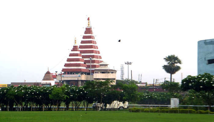 Mahavir Mandir is one of the religious places to visit in Patna.