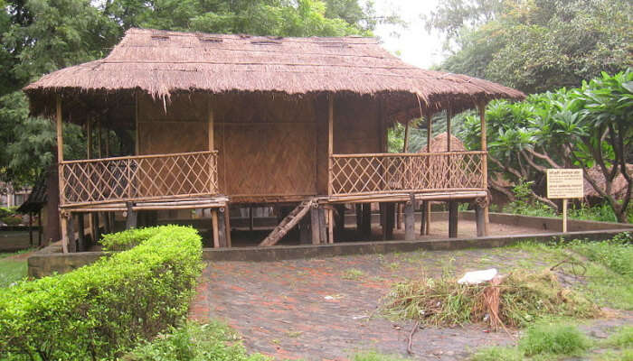 Crafts Hut in National Crafts Museum and Hastkala Academy  