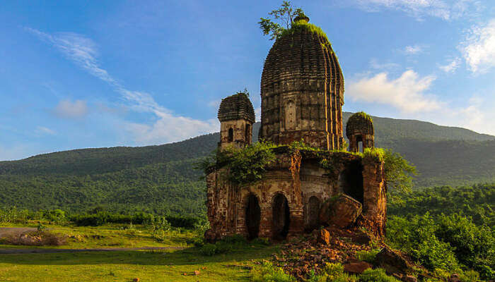 A wonderful view of Purulia Temple which is one of the best places for weekend getaway from Kolkata