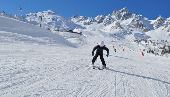 A splendid view of skiing in Auli in Winter