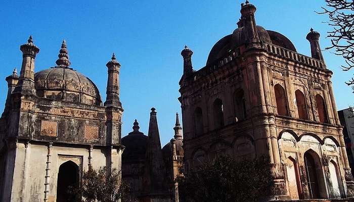 Tomb of Khudawand Khan is one of the perfect places to Visit in Surat