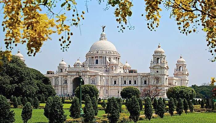 Famed as the city of joy, Kolkata is a vibrant city that will be perfect for your vacation