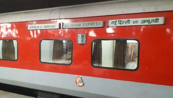 12425_Jammu_Rajdhani_Express-- Delhi to Kashmir trains