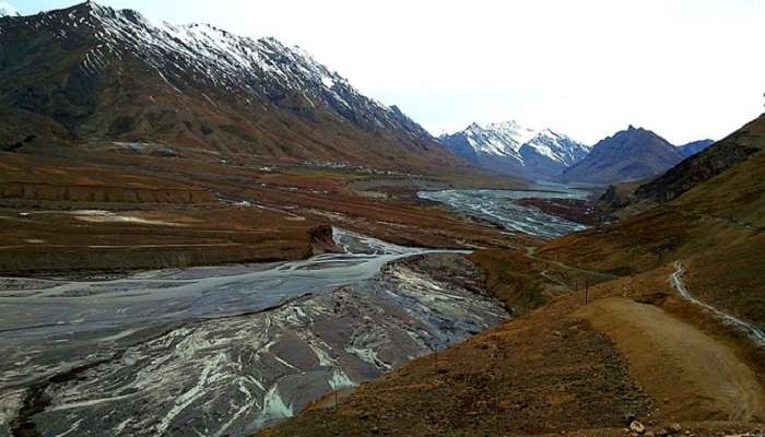 Lose yourself among the mighty and stunning mountains of Spiti Valley and experience thrill and awe like no other