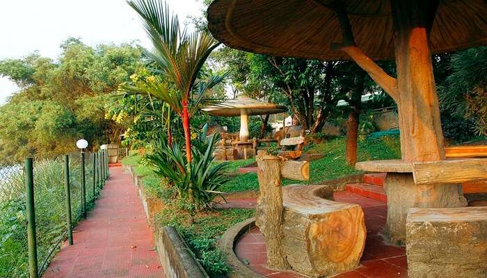 An Ayurvedic Retreat Resort in Kerala- which is best for shopping in Kerala.