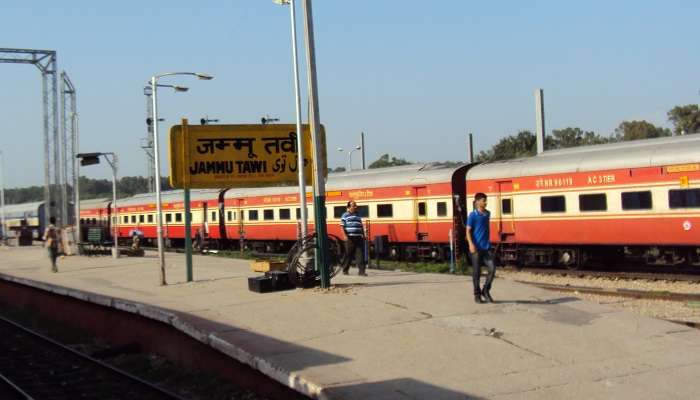 Jammu Tawi to Delhi- Delhi to Kashmir Trains