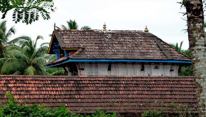 Trikandiyur Siva Temple in Malappuram.