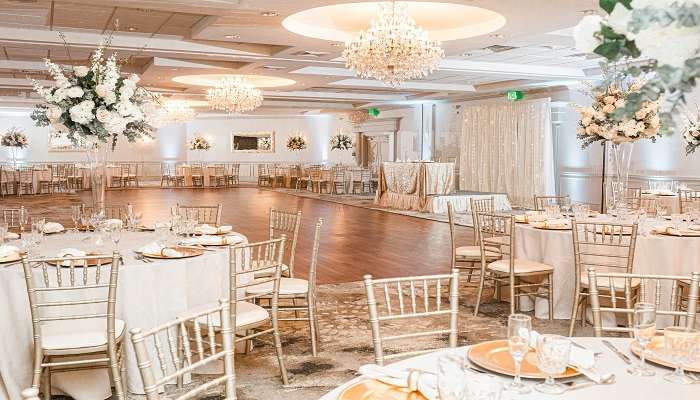 indsore ballroom shinny and white interior perfect for wedding in Montreal, canada