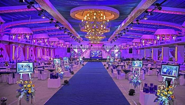 Venus Banquet is surely one of the top banquet halls for a destination wedding in Gwalior.