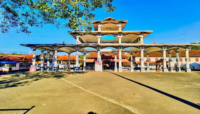 The beauty of Ettumanoor Mahadeva temple as one of the most famous temples in Kerala.
