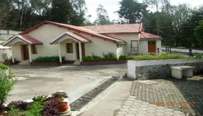 entrance view of the resort