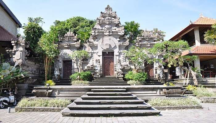 Puri Lukisan Museum