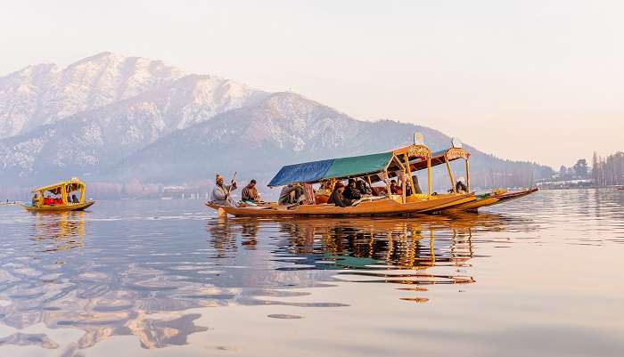 popular tourist attractions in Srinagar