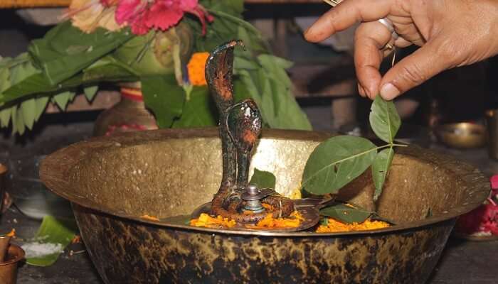 attend several rituals, Madmaheshwar Temple Trek Guide