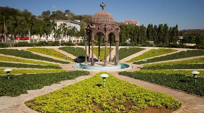 international cityscapes to gardens to fountains