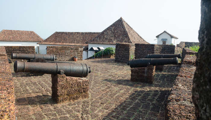 Reis Mogo Fort is one of the historical places to visit in Goa