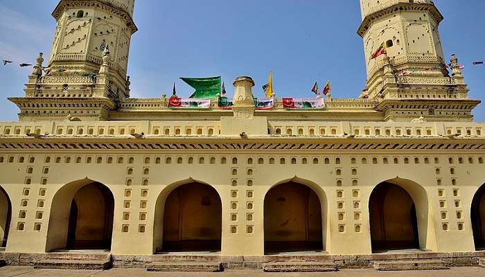 The front pov of Jama Masjid at Srirangapatna, one of the best places to visit in Karnataka.