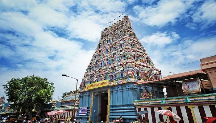 Exploring the temples is definitely one of the best things to do in Pondicherry