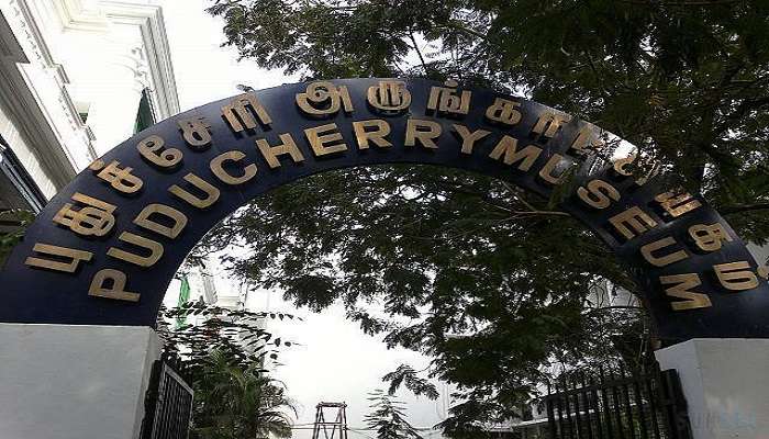 Make your way to explore the exhibitions at Pondicherry Museum