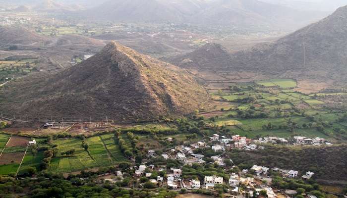 Trekking in aravali mountains, things to do in udaipur