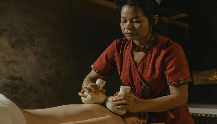 Ayurvedic wellness treatments in resorts in Kerala